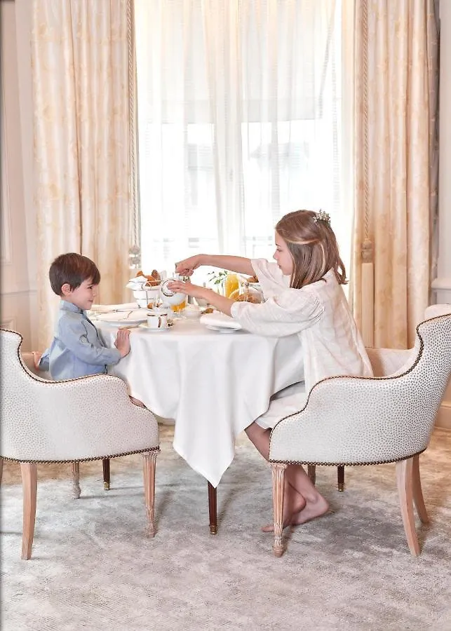 מלון Four Seasons George V 5*