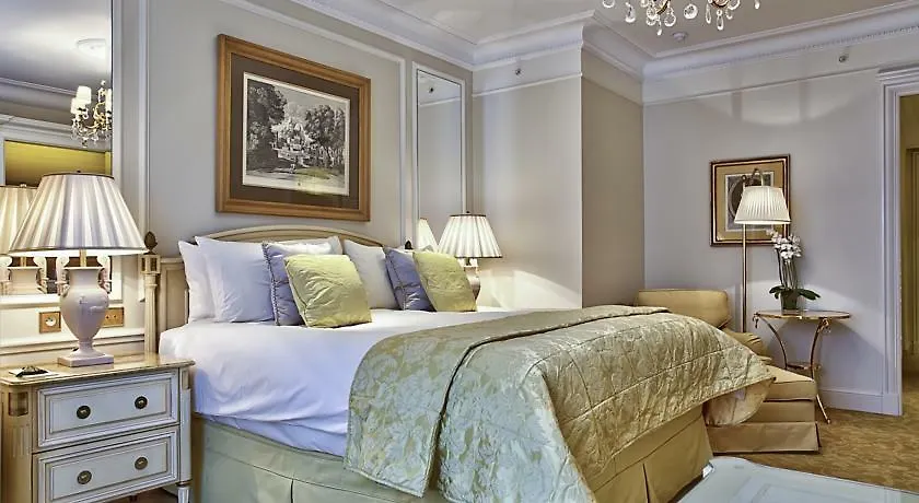 Hotel Four Seasons George V