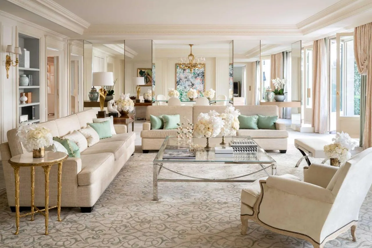 Four Seasons George V מלון 5*